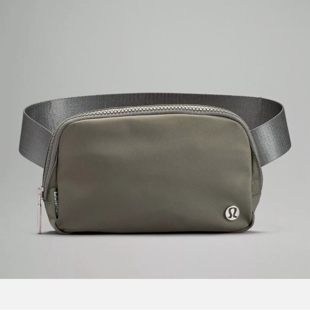 Lululemon everywhere bag 1 L
